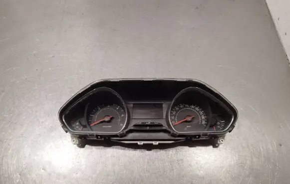 Peugeot 208 Speedometer (instrument cluster) E137HWF2 E137SWLL0750 9674643080