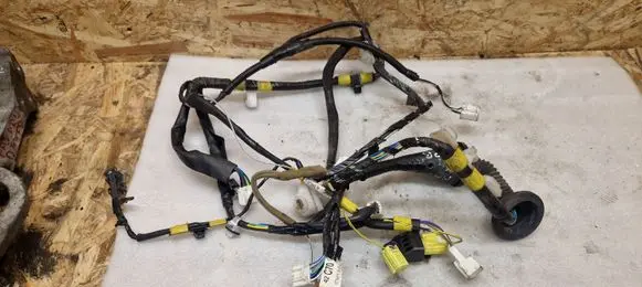 Toyota RAV 4 (XA40) Front door wiring loom 82151 55983