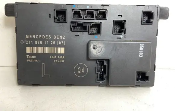 Mercedes-Benz E W211 Door control unit/module A2118701126