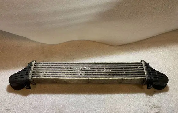 Mercedes-Benz E W211 Intercooler radiator A2115001102 2115001102