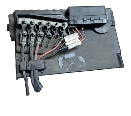 Volkswagen Polo Fuse module 6Q0937548E