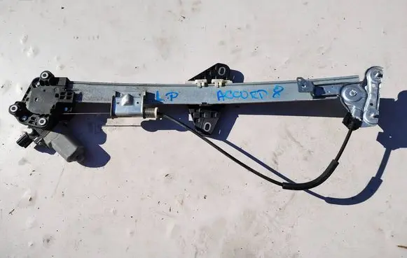 Honda Accord Front window lifting mechanism without motor 