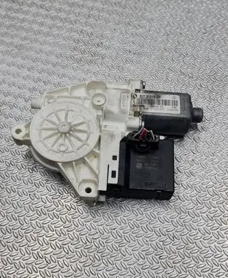 Renault Megane III Rear door window regulator motor 827310185R 966362200 916830200
