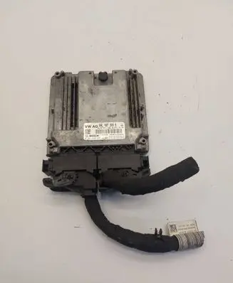 Volkswagen PASSAT B8 Engine control unit/module ECU 04L907309M 0281030462