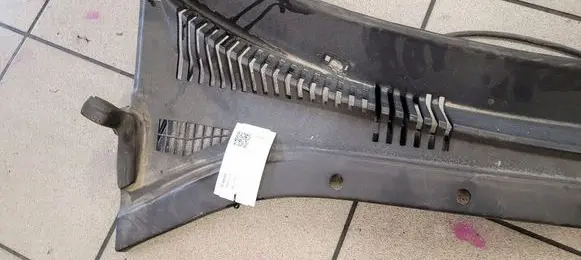 Jaguar S-Type Wiper trim