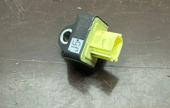 Toyota Prius (XW50) Airbag deployment crash/impact sensor 8917347050
