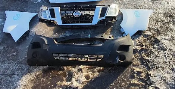 Nissan NV400 Front piece kit 