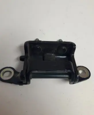 Rear door upper hinge