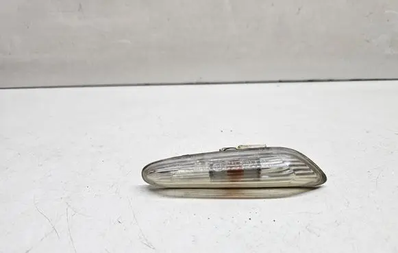 BMW 3 E90 E91 Front fender indicator light 7253326 63137253326