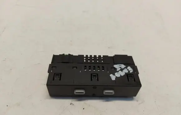 Skoda Enyaq iV USB socket connector 657035736A-JLK01