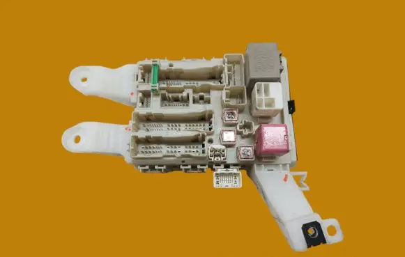 Toyota Auris 150 Fuse box set 82730-02150-A