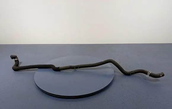 Engine coolant pipe/hose