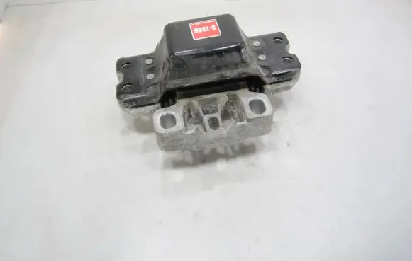 Volkswagen Touran I Engine mount bracket 1K0199555N