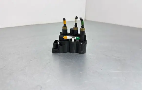 Land Rover Range Rover Sport L494 Air suspension valve block CPLA5B710AB