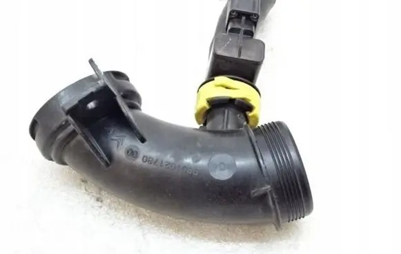 Peugeot 308 Air intake duct part 9801021780