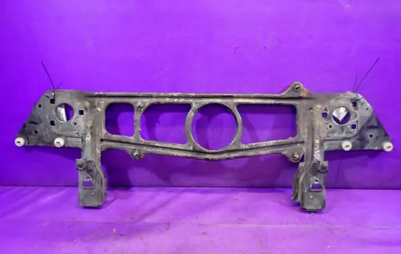BMW 7 E38 Front bumper support beam 