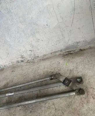 Ford Kuga I Front wiper linkage and motor 8v4117504