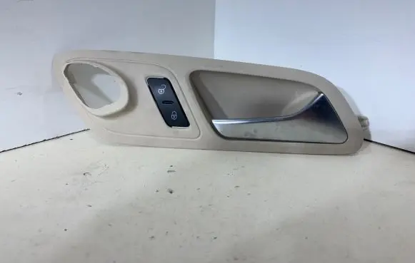 Volkswagen PASSAT CC Front door interior handle 3C8837114A
