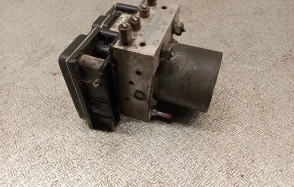 Toyota Avensis T270 ABS Pump 4454005071