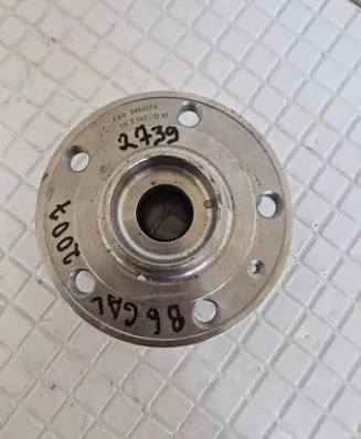 Volkswagen PASSAT B7 Front wheel hub 805657A 5K34312X