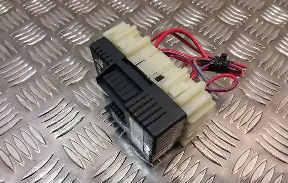 Volvo S60 Fuse module 6GST14C507