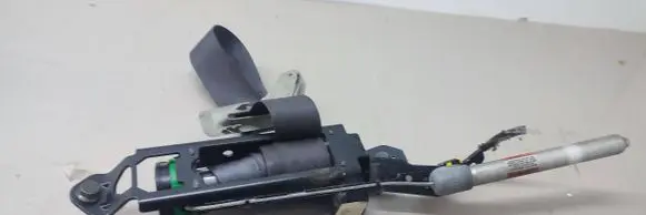 Volvo XC70 Front seatbelt