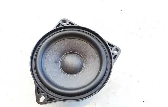 Tesla Model Y Front door speaker 107974200b 1079742-00-b