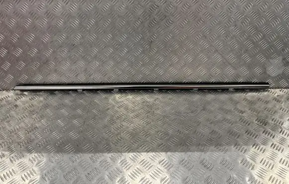 KIA Pro Cee'd III Front door glass trim molding PU16597