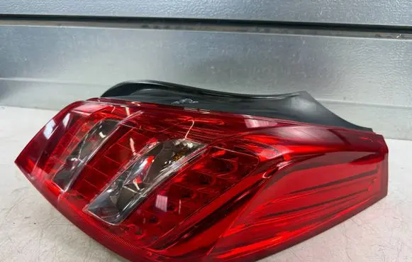 Peugeot 508 Rear/tail lights 9686293680