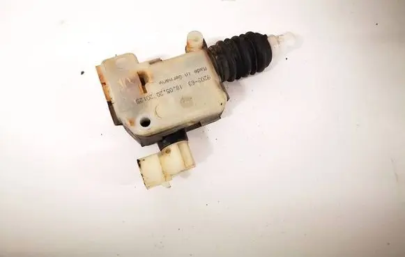 Tesla Model S Central locking motor 820363