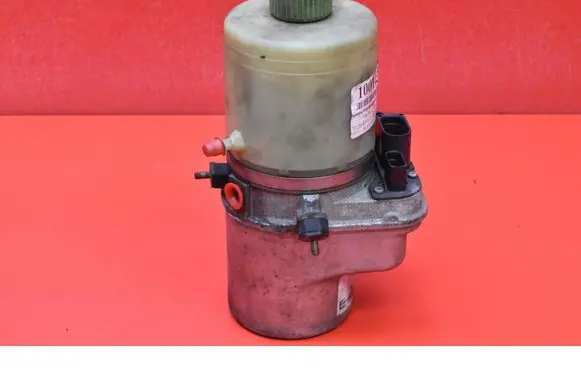 Volkswagen Polo Power steering pump 6Q0423156S
