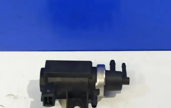 Volvo S40, V40 Turbo solenoid valve 30618057