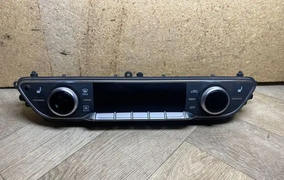 Audi A4 S4 B9 Climate control unit 8W0820043G