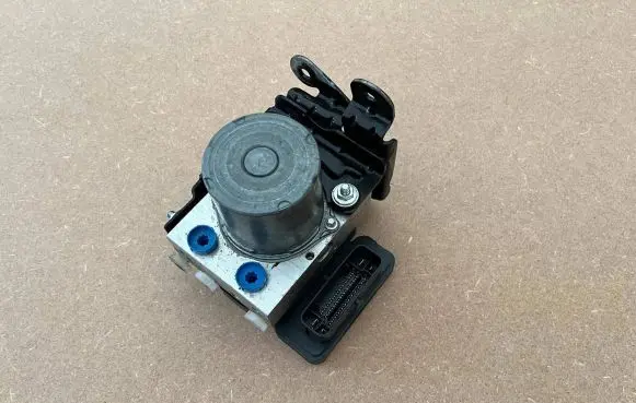 Mercedes-Benz Vito Viano W447 ABS Pump A4479003802 269797 ZGS001
