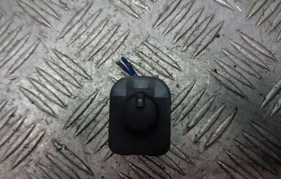 Audi A4 S4 B6 8E 8H Wing mirror switch 8E0959565