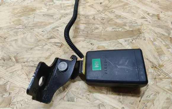 KIA Ceed Rear seatbelt buckle