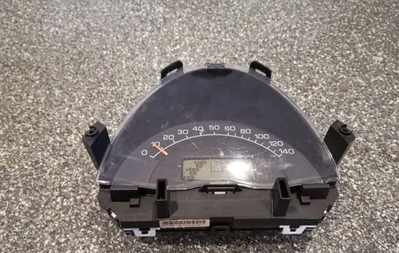 Smart ForTwo I Speedometer (instrument cluster) 88458013 0010124V002