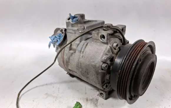 Volkswagen PASSAT B5 Air conditioning (A/C) compressor (pump) HFC134A 8D0260808 7SB16C