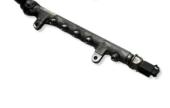 Volkswagen Golf V Fuel main line pipe 03L130089 200000768 190109