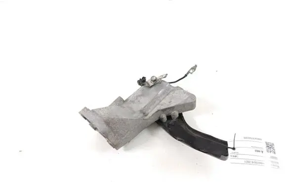 Mitsubishi Outlander Engine mounting bracket 1098A007
