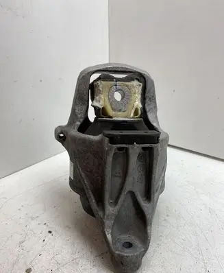 Audi A4 S4 B9 Engine mount bracket 8W0199372CD