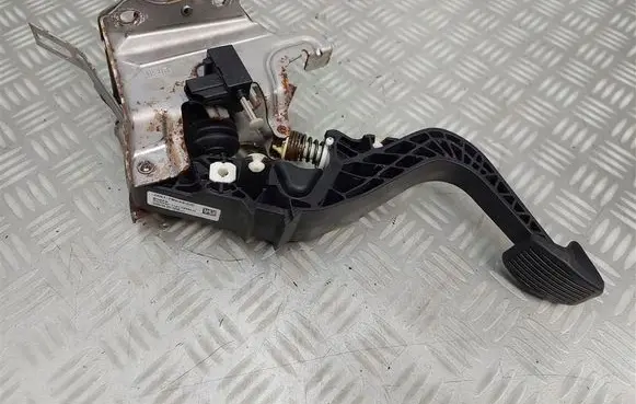 Ford Kuga III Clutch pedal JX617B633CC
