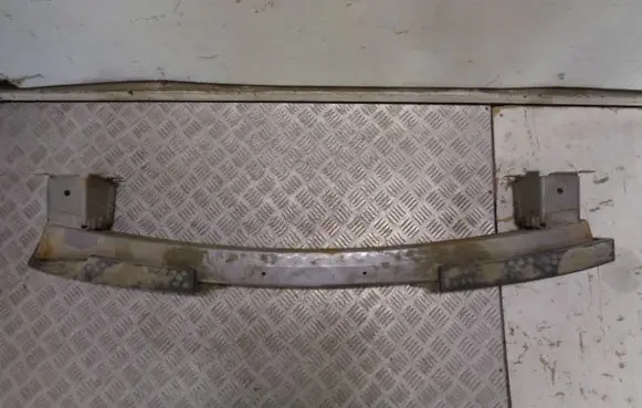 Nissan Pulsar Rear bumper cross member 