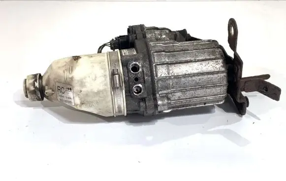 Opel Zafira B Power steering pump 13192897