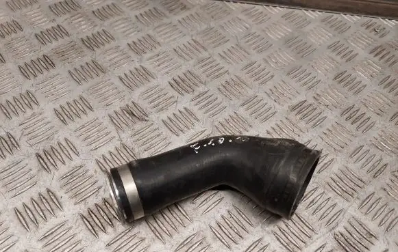 BMW 5 F10 F11 Intercooler hose/pipe 7575407