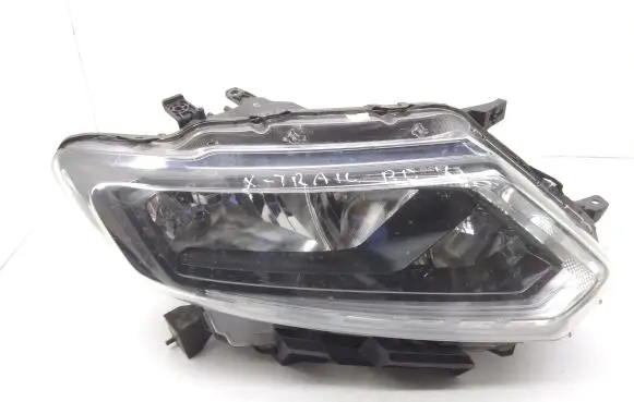 Nissan X-Trail T32 Headlight/headlamp