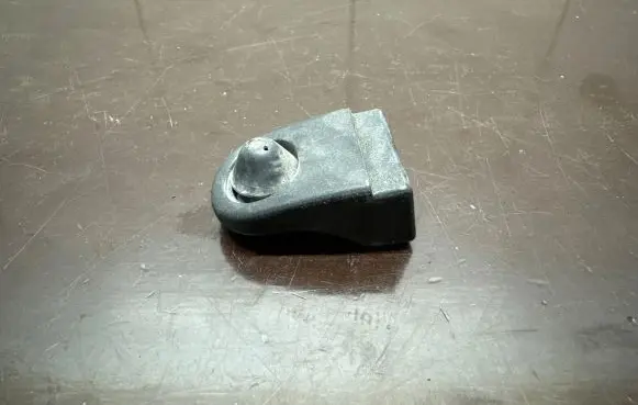 Citroen C4 II Radiator mount bracket 9628677880