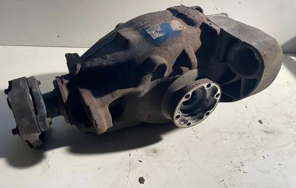 BMW 1 E81 E87 Rear differential 7566169
