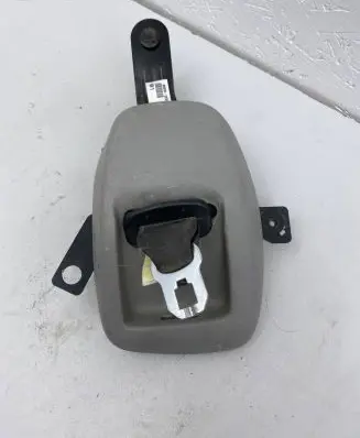 Hyundai Tucson JM Middle seatbelt (rear) 898502E000