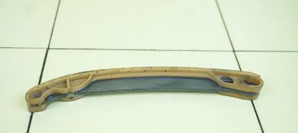 Nissan Juke I F15 Slide rail for timing chain HRA2 HRA2DDT